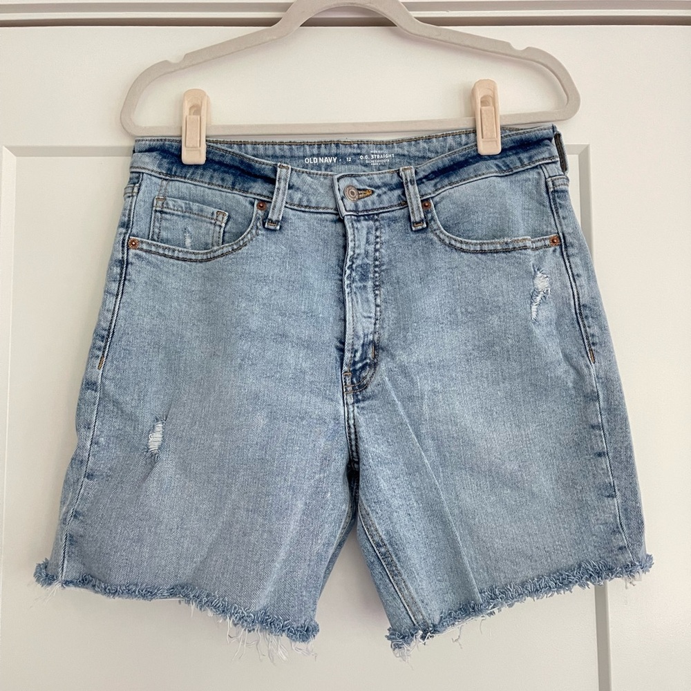 Old Navy Mom Jean Distressed Shorts